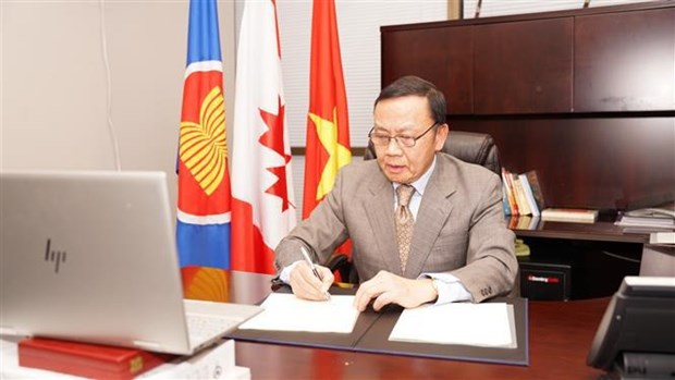 Firman Vietnam y Canada memorando de entendimiento en cooperacion educativa hinh anh 1