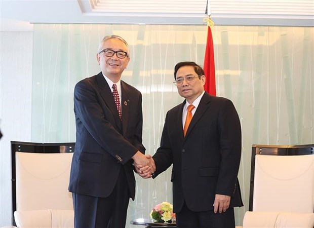 Primer ministro de Vietnam mantiene dialogo con inversores japoneses hinh anh 2