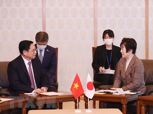 Primer ministro de Vietnam se reune con lideres de la Dieta Nacional de Japon hinh anh 1