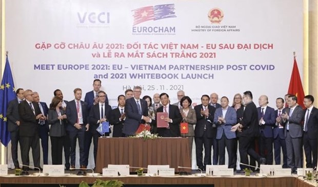 Promueven cooperacion entre localidades vietnamitas y empresas europeas en etapa pos-COVID-19 hinh anh 1