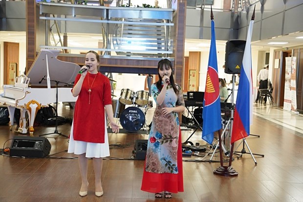Rusia impulsa diplomacia cultural con la ASEAN hinh anh 1