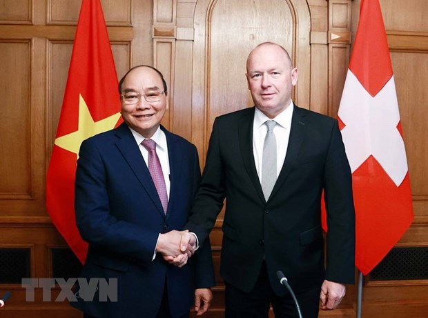 Jefe de Estado vietnamita se reune con presidente del Consejo Nacional de Suiza hinh anh 1