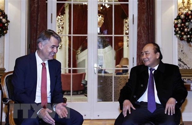 Presidente de Vietnam se reune con alcalde de Berna y lideres de corporacion suiza hinh anh 1