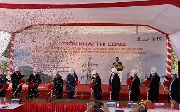 Inician construccion de la linea de transmision electrica entre Laos y Vietnam hinh anh 1