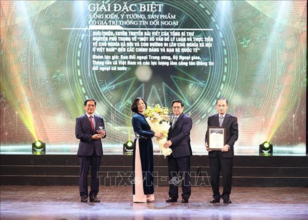 Entregan en Vietnam el VIII Premio Nacional de Informacion al Exterior hinh anh 1