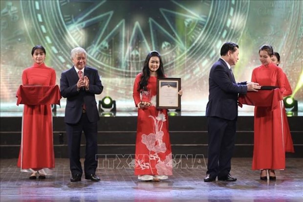 Entregan en Vietnam el VIII Premio Nacional de Informacion al Exterior hinh anh 2