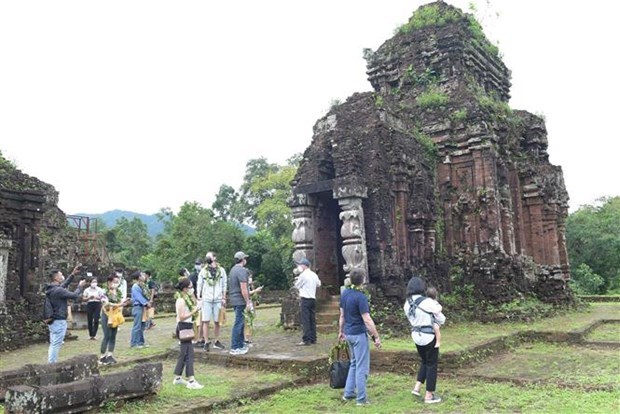 Efectuan foro abierto sobre soluciones para recuperacion del turismo vietnamita hinh anh 1