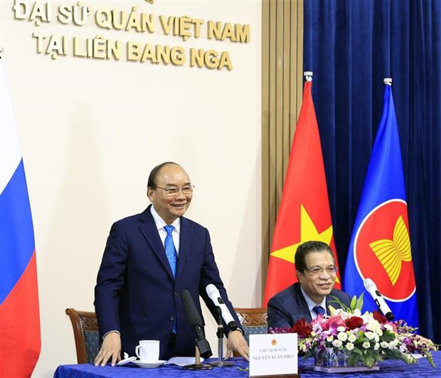 Presidente de Vietnam se reune con compatriotas en Rusia hinh anh 2