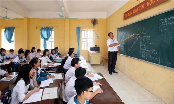 Estudiantes de bachillerato de Hanoi regresaran a la escuela hinh anh 1