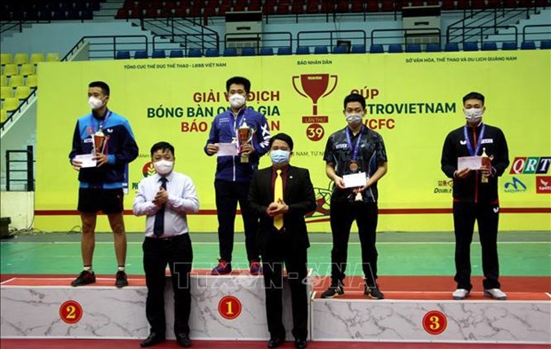 Concluye Campeonato Nacional de Tenis de Mesa del periodico Nhan Dan hinh anh 1