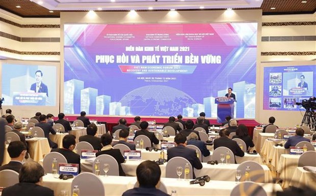 Clausuran Foro Economico de Vietnam 2021 sobre recuperacion y desarrollo sostenible hinh anh 2