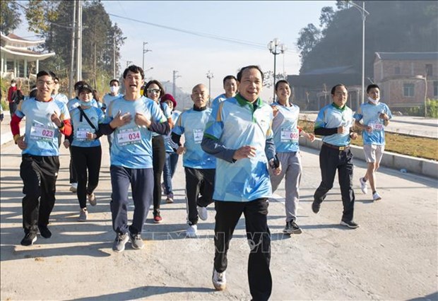 Maraton en el extremo norte de Vietnam promueve turismo local hinh anh 1