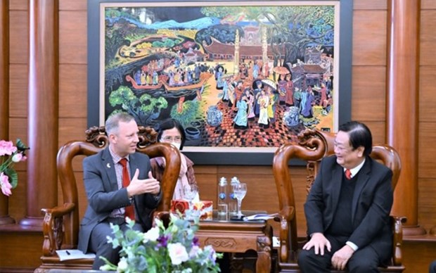 Vietnam y el Reino Unido cooperan en el desarrollo agricola hinh anh 1