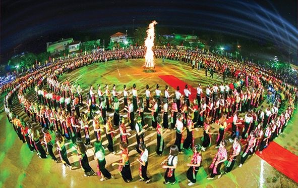 UNESCO evaluara dossier de la danza Xoe de Vietnam como patrimonio inmaterial mundial hinh anh 1