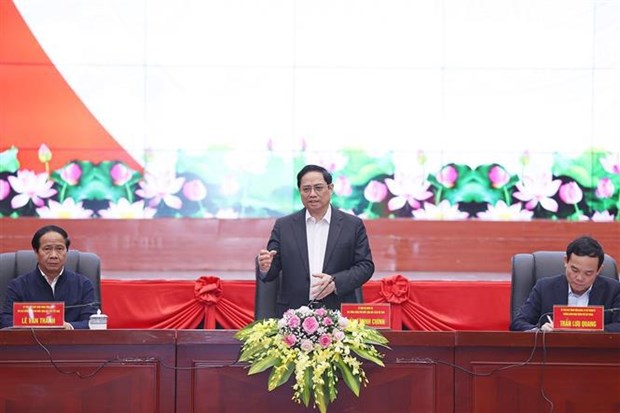 Primer ministro vietnamita realiza visita de trabajo a Hai Phong hinh anh 1