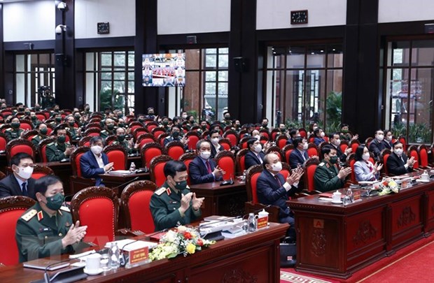 Presidente vietnamita asiste a conferencia sobre el trabajo politico en el Ejercito hinh anh 2