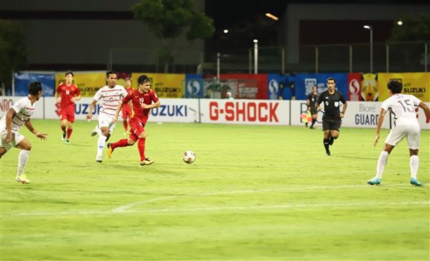 Vietnam avanza a semifinales de Copa AFF Suzuki con goleada a Camboya hinh anh 2