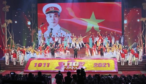 Premier vietnamita asiste a ceremonia conmemorativa del natalicio del General Vo Nguyen Giap hinh anh 1