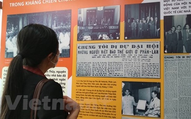 Abren exposicion sobre historia de la prensa revolucionaria de Vietnam hinh anh 1