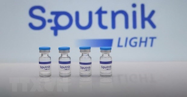 Recibe Vietnam 100 mil dosis de vacuna Sputnik Light donadas por Rusia hinh anh 1