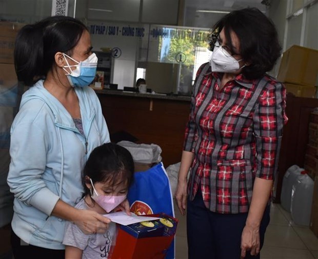 Solicitan intensificar apoyo a ancianos y huerfanos debido al COVID-19 en Ciudad Ho Chi Minh hinh anh 1