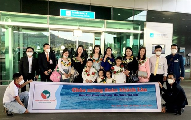 Ciudad vietnamita recibe a casi 300 turistas internacionales hinh anh 1