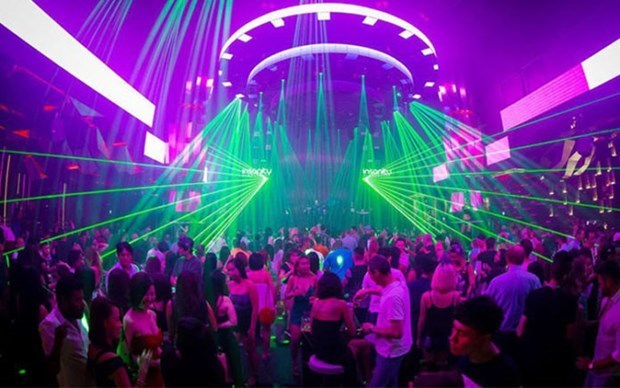 Ciudad Ho Chi Minh permite reapertura de discotecas y bares a partir del 10 de enero hinh anh 1