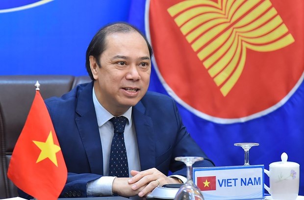 Participa Vietnam en conferencia de altos funcionarios de la ASEAN hinh anh 2