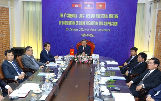 Vietnam, Laos y Camboya fortalecen la cooperacion en la lucha contra delitos hinh anh 1