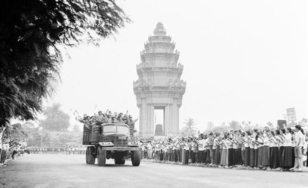 Camboya recuerda ayuda de combatientes voluntarios vietnamitas hinh anh 1