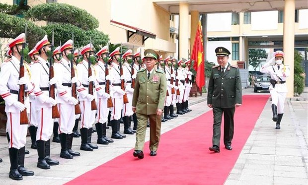 Promueven Vietnam y Laos cooperacion en seguridad publica hinh anh 2