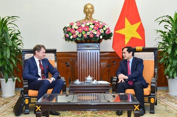 Vigorizan relaciones entre Vietnam y Belarus hinh anh 1