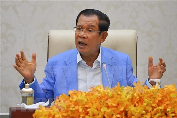 Premier camboyano y secretario general de la ASEAN discuten asuntos regionales hinh anh 1