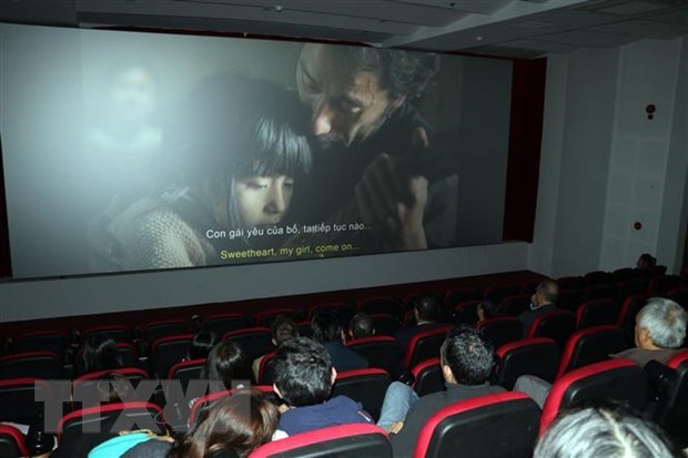 Premier vietnamita pide estudiar reapertura de cines a nivel nacional hinh anh 1