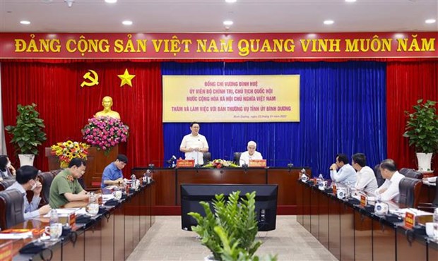 Vietnam siempre presta atencion a la vida de la poblacion, afirma presidente del Parlamento hinh anh 2