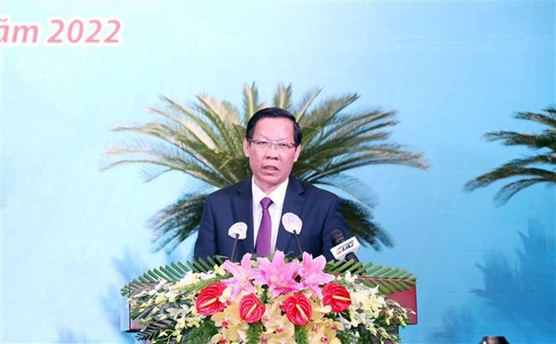 Autoridades de Ciudad Ho Chi Minh transmiten felicitaciones por el Tet a vietnamitas en ultramar hinh anh 2