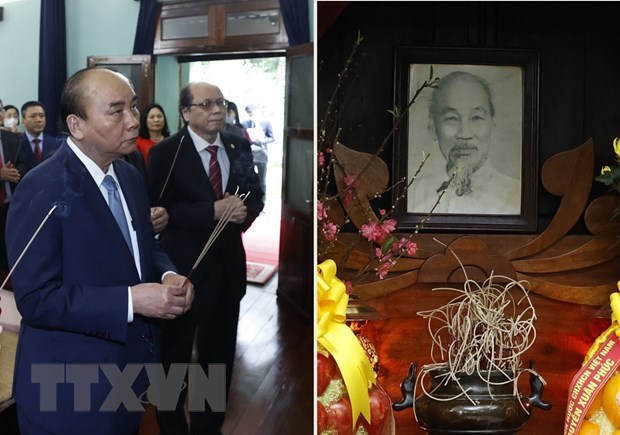 Jefe de Estado vietnamita rinde tributo al Presidente Ho Chi Minh hinh anh 1