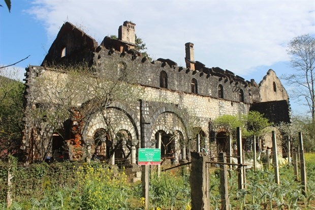 La belleza del antiguo monasterio de Ta Phin en Sapa hinh anh 1