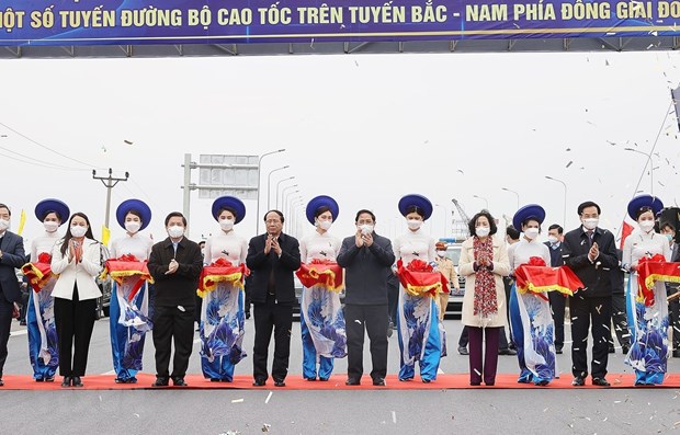 Reafirman prioridad concedida por Vietnam al desarrollo de infraestructura de transito hinh anh 1