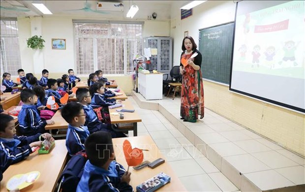 Alumnos de Hanoi regresaran a la escuela a partir del 21 de febrero hinh anh 1
