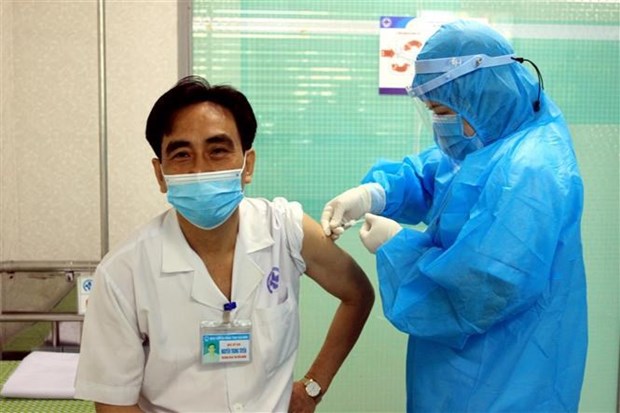 Provincia vietnamita de Thai Binh lidera campana de vacunacion contra el COVID-19 durante el Tet hinh anh 1