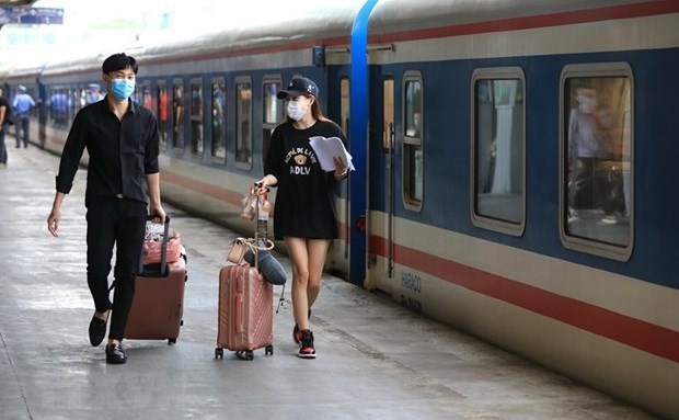 Corporacion Ferrocarril de Vietnam ofrece descuentos a estudiantes para regresar a escuelas hinh anh 1