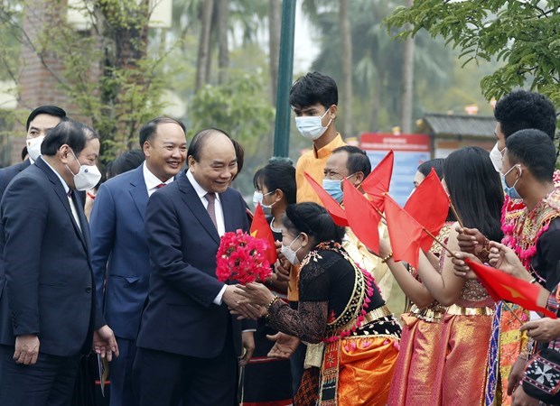 Presidente vietnamita asiste al festival primaveral de solidaridad nacional hinh anh 1