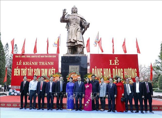 Presidente vietnamita asiste a inauguracion de templo dedicado al rey Quang Trung hinh anh 1