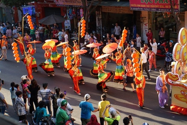 Ciudad Ho Chi Minh celebra Festival de los Faroles con desfile y espectaculos culturales hinh anh 1
