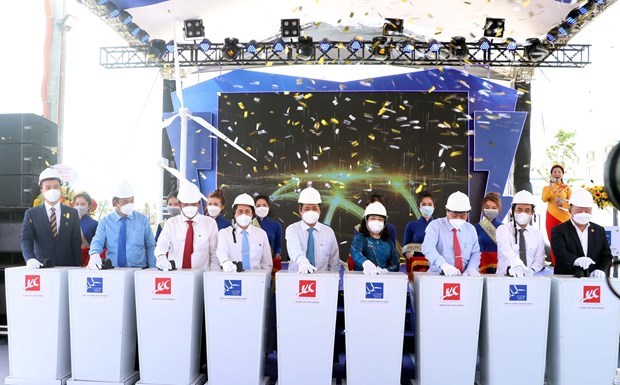 Inauguran planta de energia eolica en provincia vietnamita hinh anh 1
