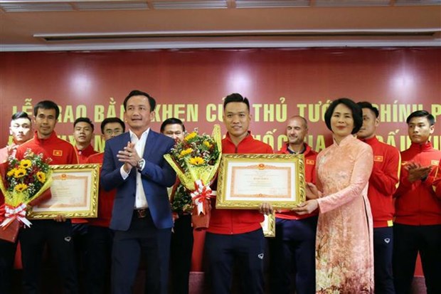 Aplauden logros de seleccion vietnamita de futsal hinh anh 1