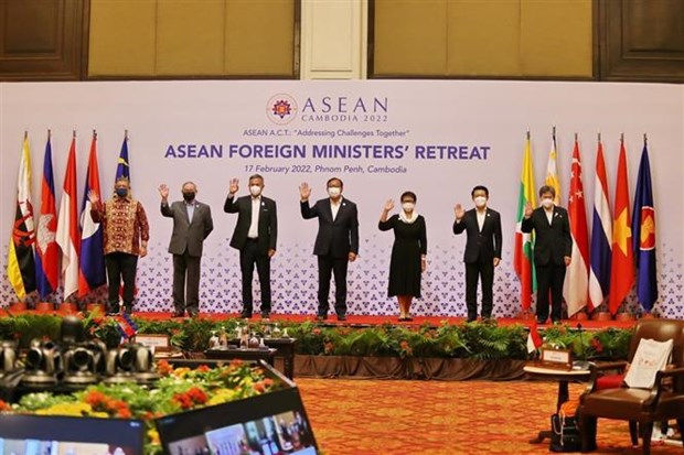 Inauguran reunion restringida de cancilleres de la ASEAN hinh anh 1