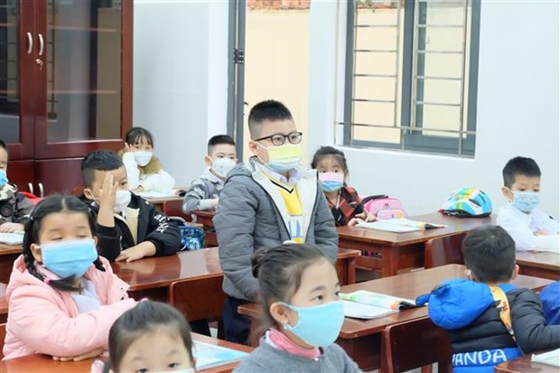 Cuatro de cada cinco alumnos vietnamitas regresan a la escuela hinh anh 2