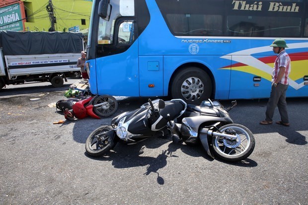 Accidentes de trafico siguen disminuyendo en febrero en Vietnam hinh anh 1